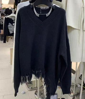 Picture of Women’s casual black  sold  pullover