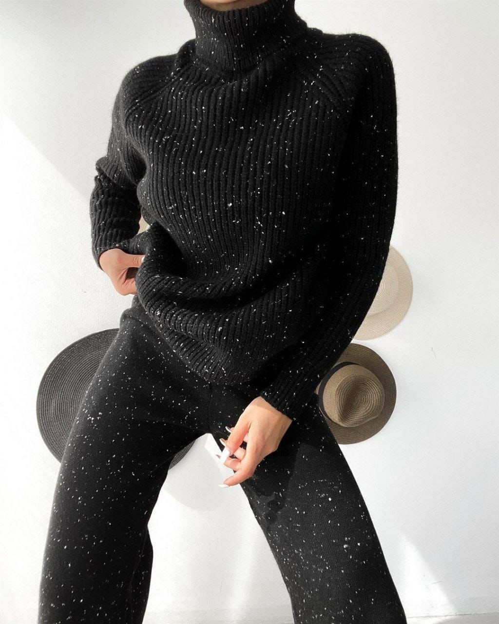Picture of 2 piece check black suit