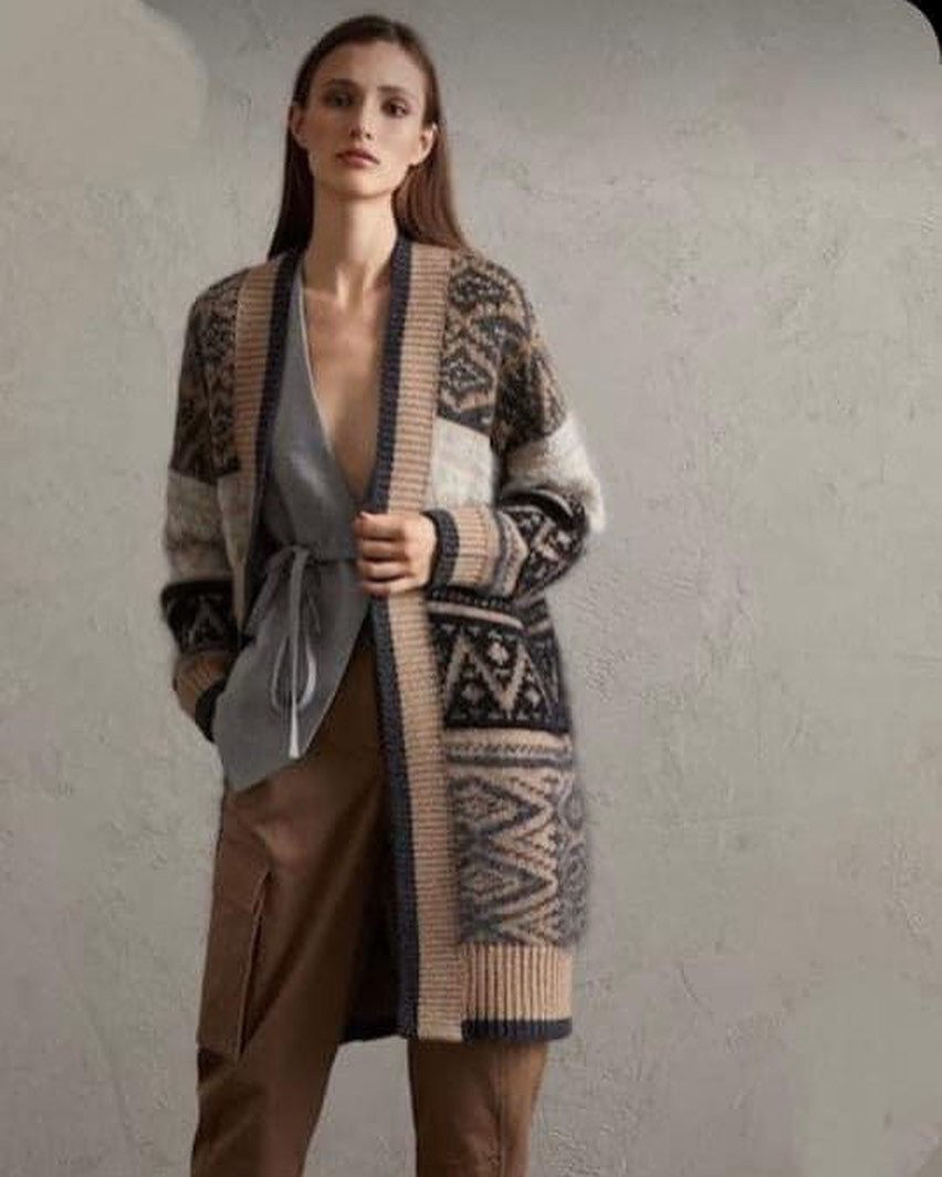 Picture of Long  black and brown cardie